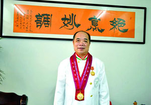 廣東烹飪協會副會長、潮菜大師肖文清—— 五十余載潛心烹飪 以德載道培育專才