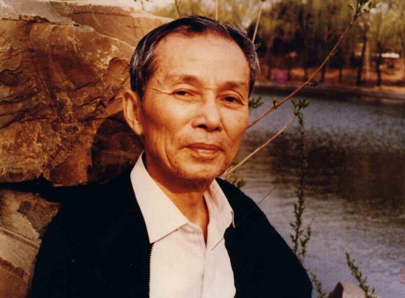 賴少其